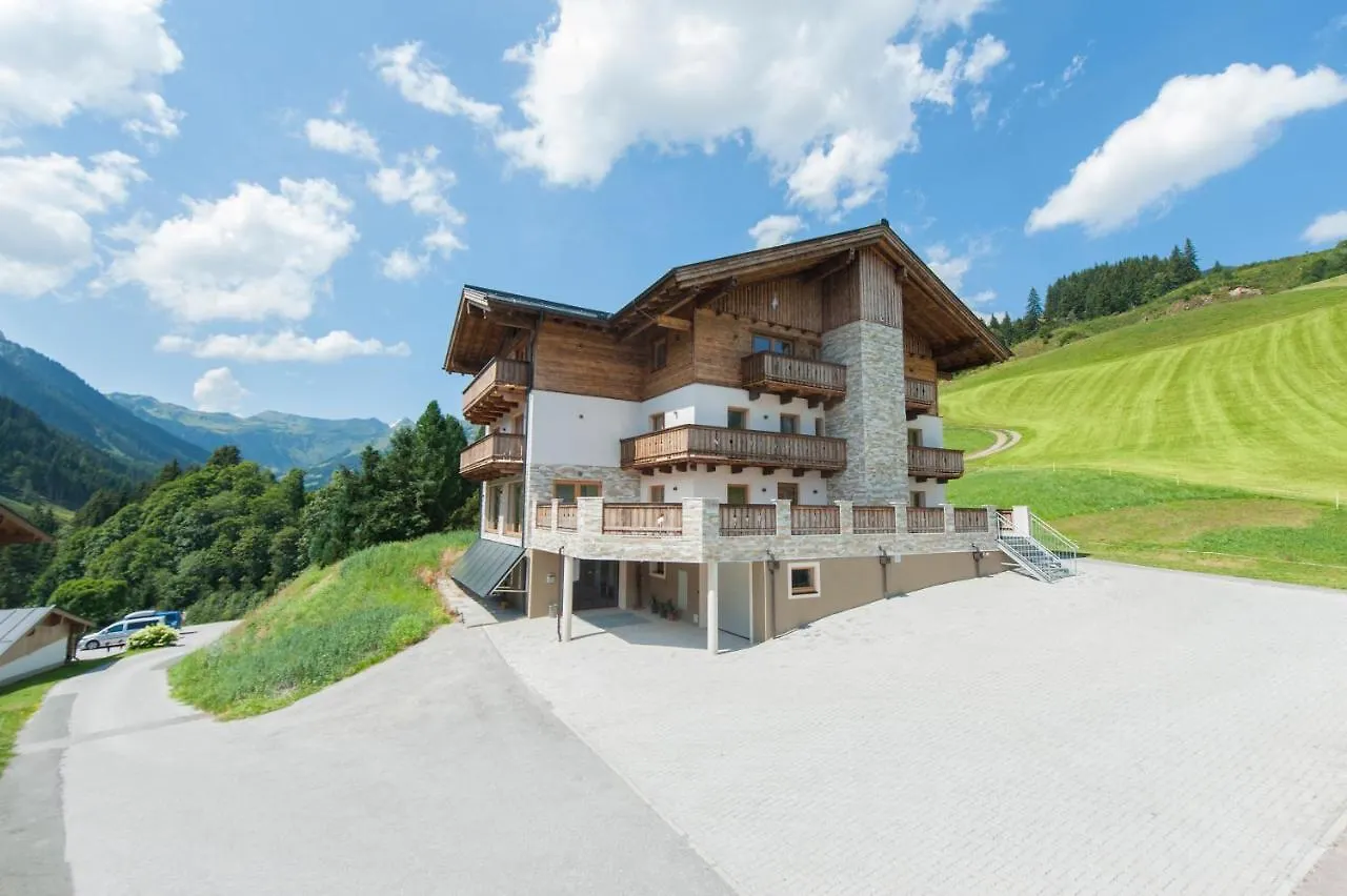 Appartement Berghof Saalbach-Hinterglemm Avusturya